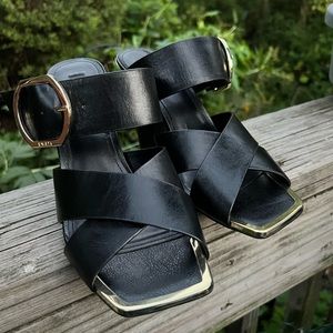 DKNY Sandals Black Leather Upper With Gold Trim and Buckle 4.25” Height Size 9